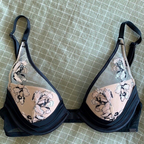 Calvin Klein bra - Picture 1 of 1